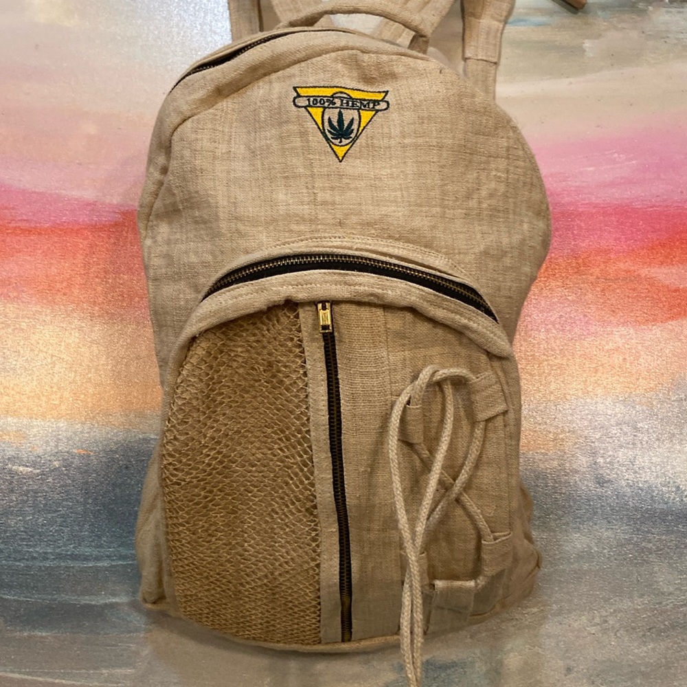 🔥NWOT🔥100% Hemp 3 Compartment Standard Size Backpack.